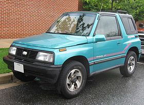 Geo Tracker LSi convertible.jpg